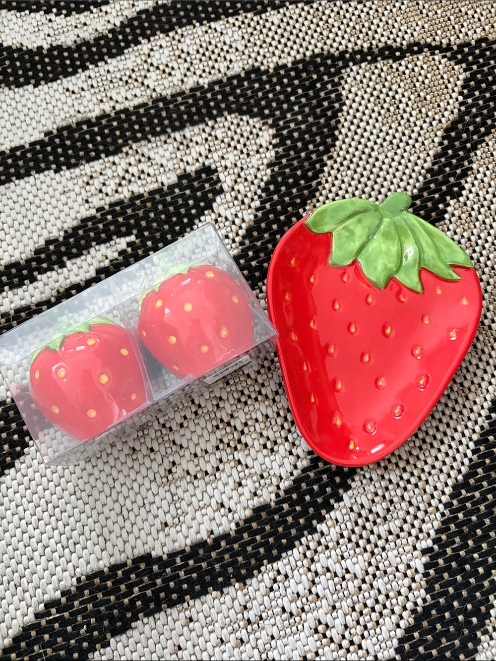 🆕At Home Strawberry Salt & Pepper Shakers And Spoon Rest